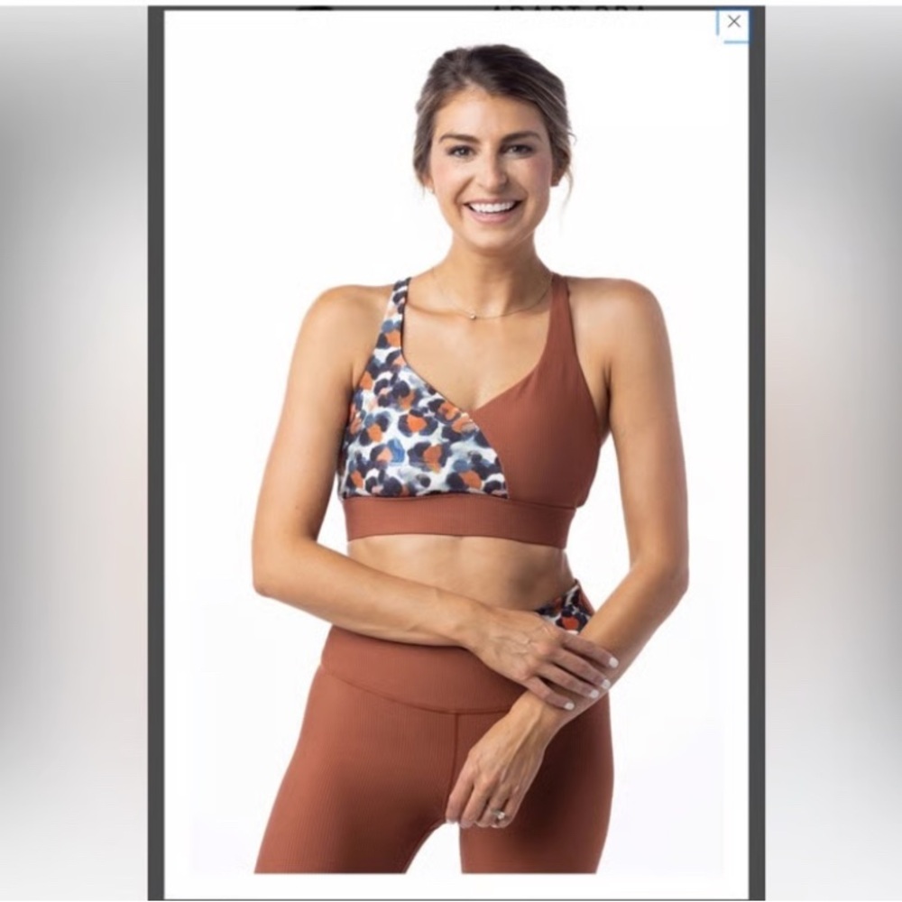 NWOT Women's Brown and Leopard Print Sports Bra